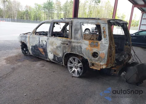 2017 Cadillac Escalade Luxury z USA, uszkodzony, nr VIN 1GYS4BKJ1HR329418